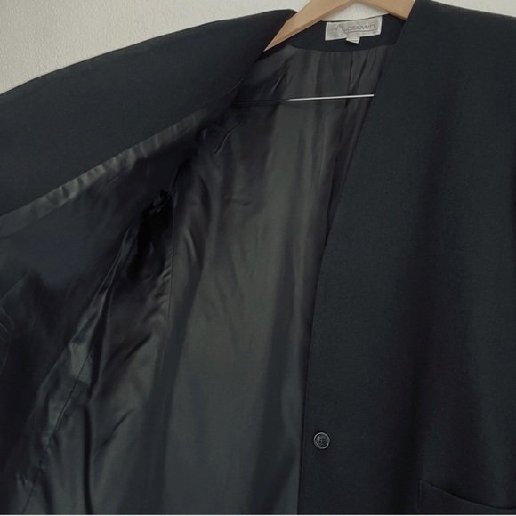 Vintage 1980’s Structured Wool Collarless V-Neck Oversized Lined Blazer - Picture 8 of 14